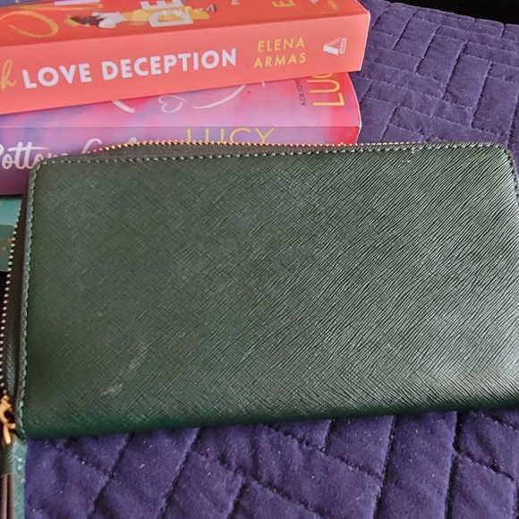 Tory Burch Robinson Continental Wristlet Wallet - Picture 4 of 4